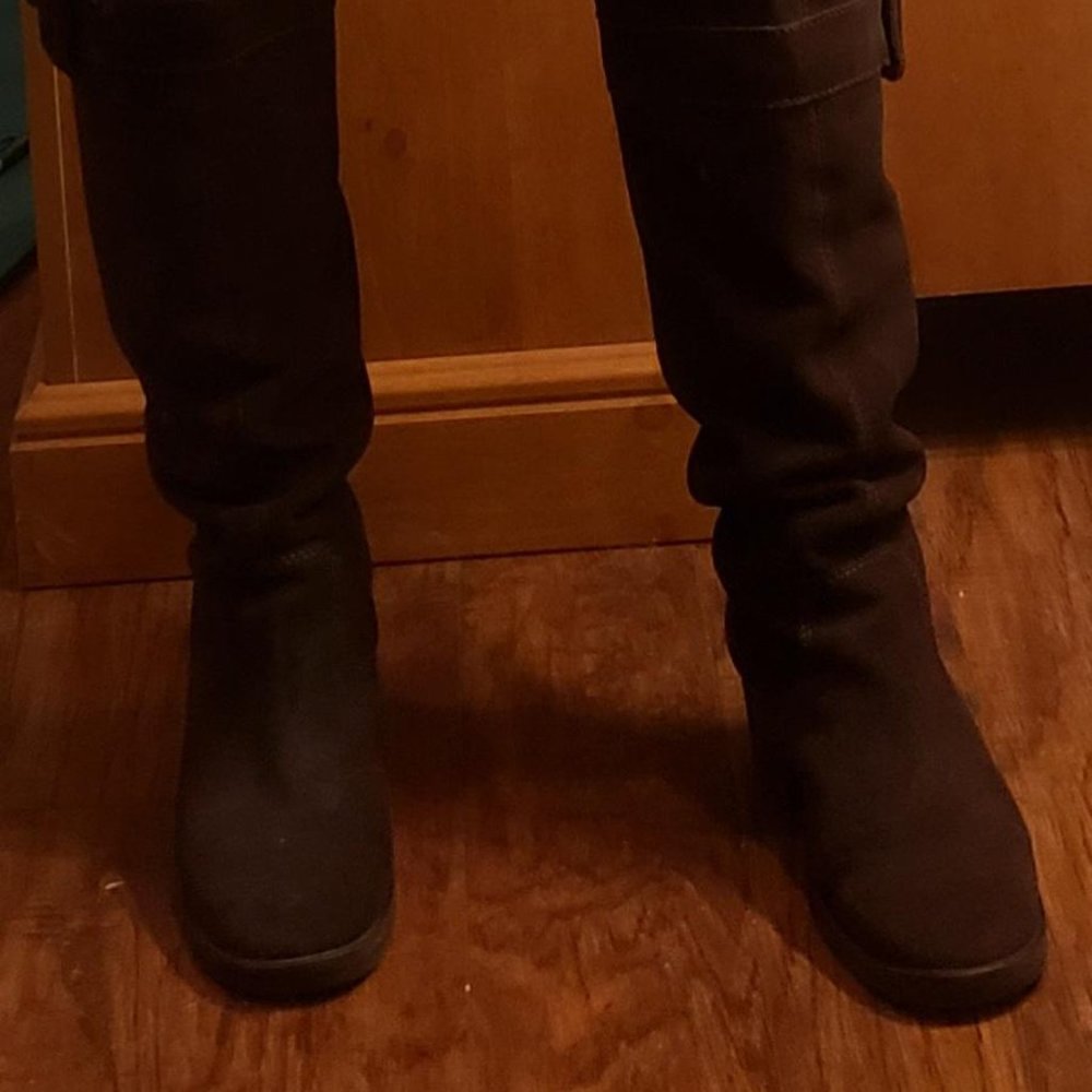 Zodiac Suede knee high boots size 9